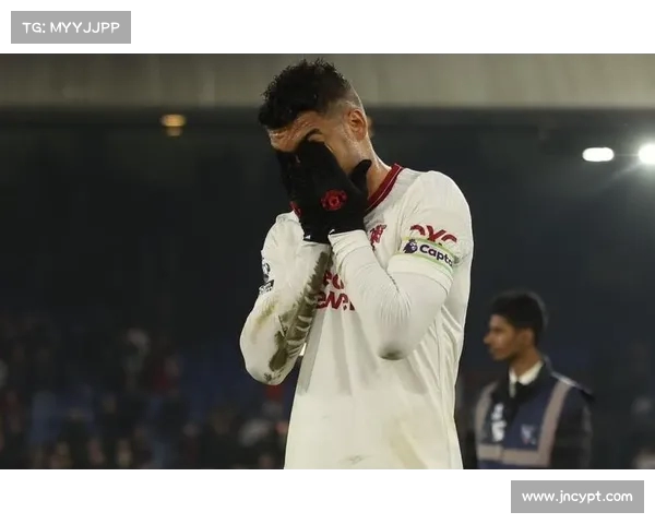 滕哈格:蒂尔曼无法出战切尔西 我们在季前赛已打下坚实基础 滕哈格:蒂尔曼无法出战切尔西 我们在季前赛已打下坚实基础